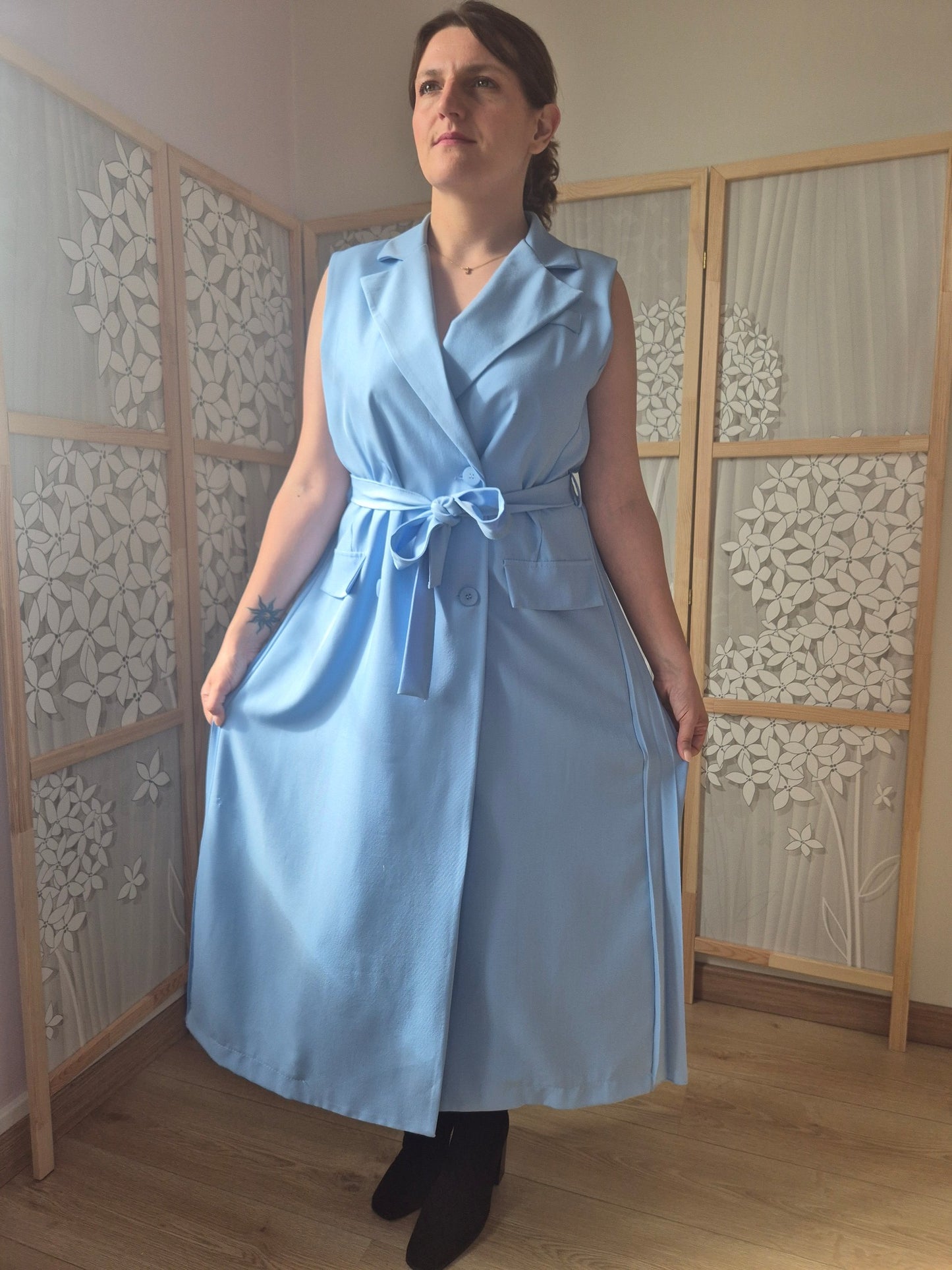 Robe tailleur sans manche