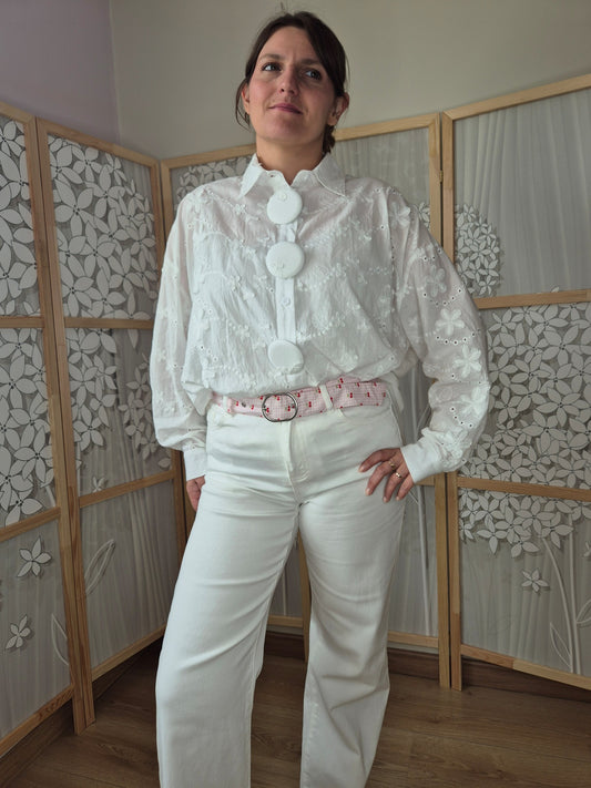 Chemise brodée, bouton XXL